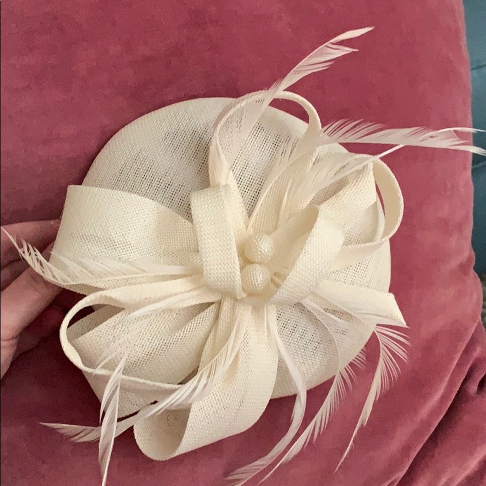 Cream Feathered Fascinator